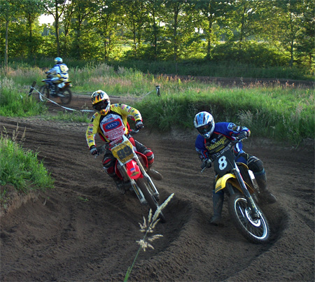 Ronkende motoren op de zuurberg 