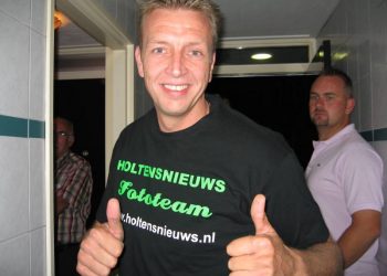 Vakantie in eigen dorp voetbal Keunefeesten 