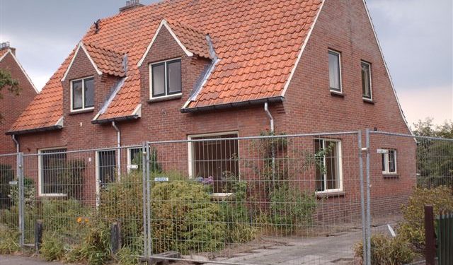 HoltensNieuws.nl Afbraak HJ Wansinkstraat begonnen Afbraak HJ Wansinkstraat begonnen