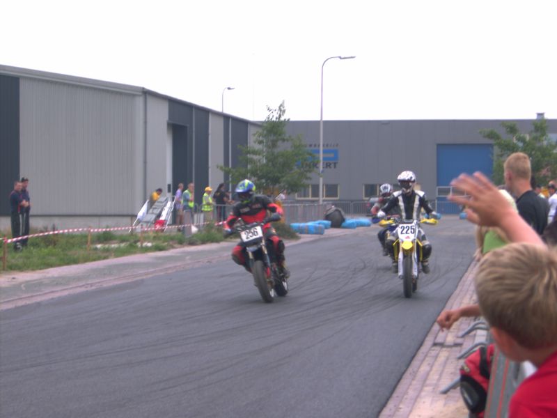 Supermotoren in Holten 