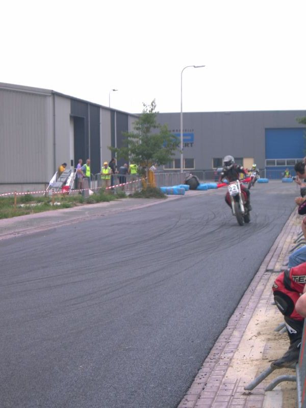 Supermotoren in Holten 