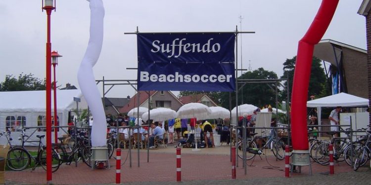 HoltensNieuws.nl Beach-soccer 2006 Beach-soccer 2006