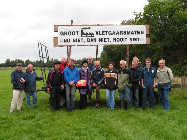 Spandoekactie tegen uitbreiding Vletgaarsmaten holterbroek gemeente 