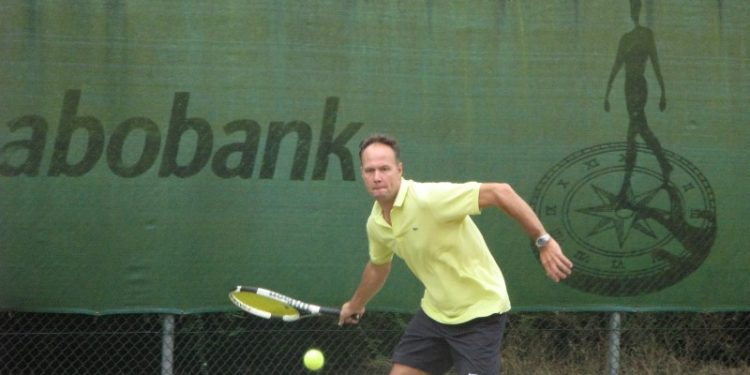 HoltensNieuws.nl Holtense tennisclubkampioenschappen 2007 afgesloten met een spetterende finaledag Holtense tennisclubkampioenschappen 2007 afgesloten met een spetterende finaledag nijkamp