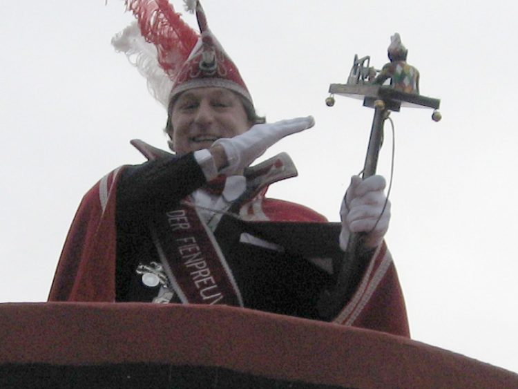 De 11e van de 11e avond fienpreuvers dijkerhoek carnaval bonte paard 