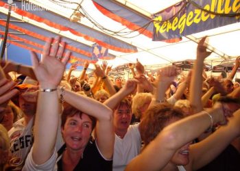 Holten geeft de zege in laatste minuut weg 