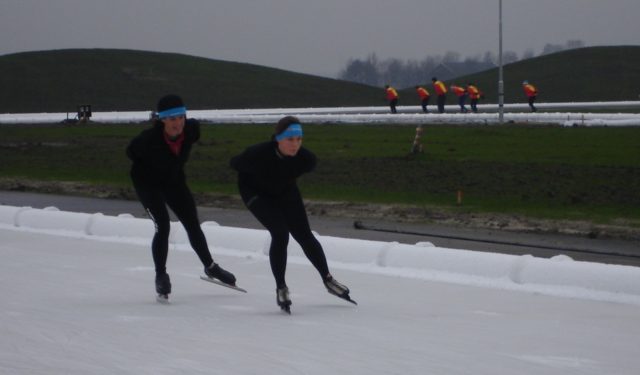 Gerdien en Susan bij officieuze opening Flevonice te Biddinghuizen 