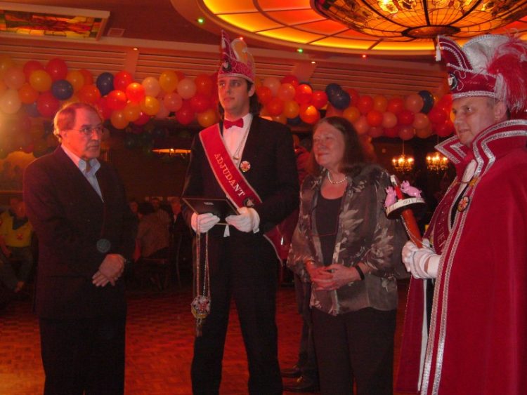 Fam Vincent-Krekel Keunedarper van het jaar korhanen keunedarper fienpreuvers carnaval 