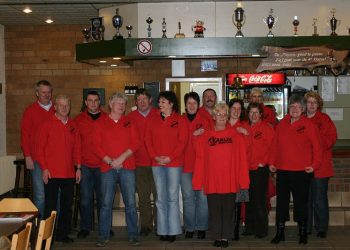 Rood speelt gelijk vvholten 