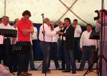8 april 2025 80 jaar bevrijding Holten gemeente corona canadese begraafplaats 