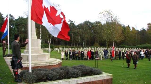 Herdenking  Canadese begraafplaats gemeente canadese begraafplaats 