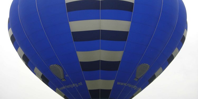 Met Wedda de lucht in 