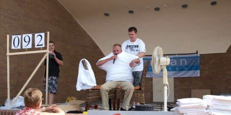 Stefan staakt poging bij 92 t-shirts 