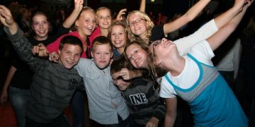 HoltensNieuws.nl Commotie om de bal bij de handbalwedstrijd OBW-Holten Commotie om de bal bij de handbalwedstrijd OBW-Holten