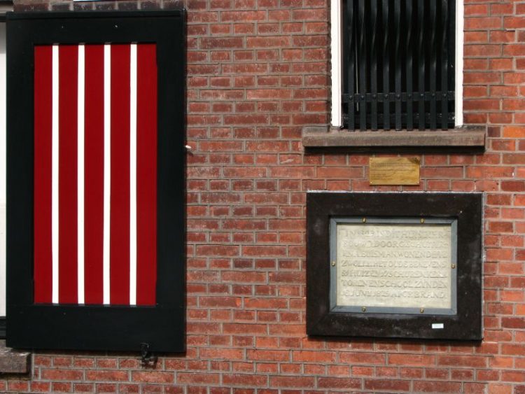 Gedenksteen brandweer oudheidkamer gemeente brandweer 