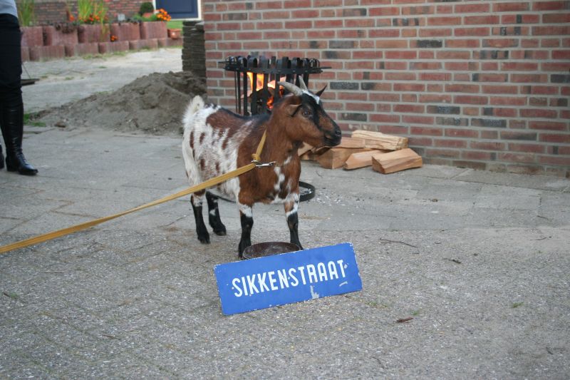Sikkenstraat in ere hersteld 