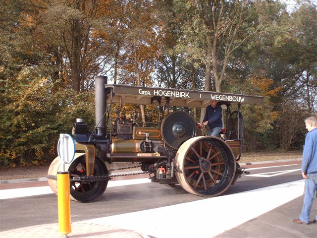 Rotonde Larenseweg De Liezen geopend 