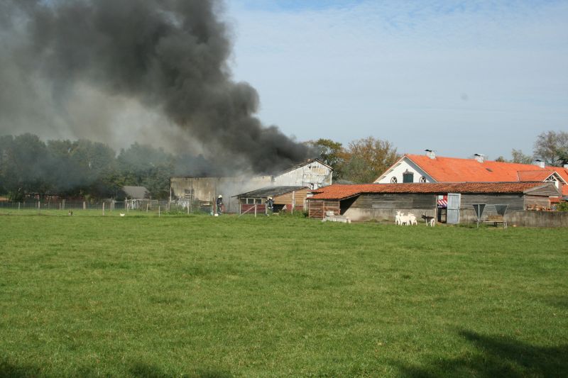 Grote brand aan Sangeldijk brandweer 