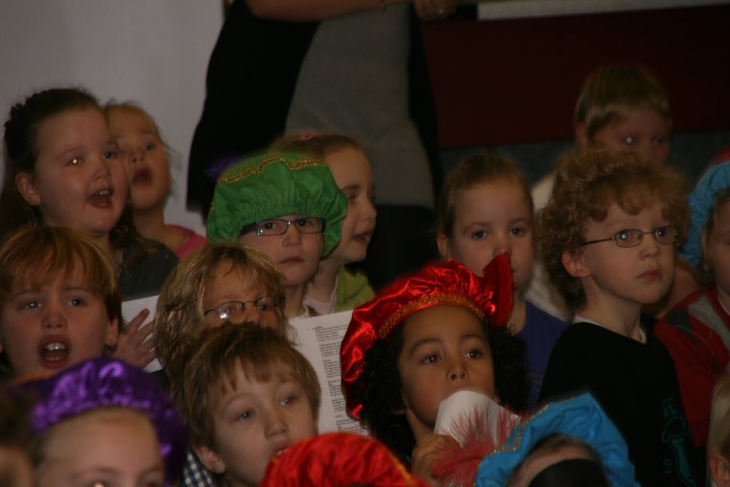 Zwarte Piet verslaapt zich in Bistro de Holterberg haarschool 