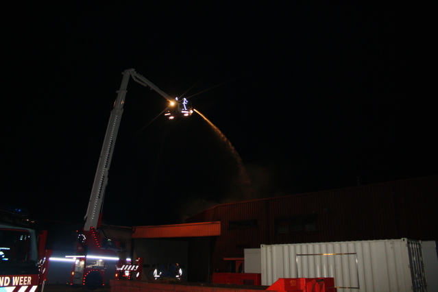 Grote brand in voormalige machinefabriek Nido politie brandweer 