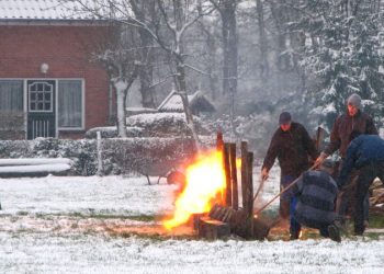 Poasboake Espelo wint, Holterbroek mooiste paasvuur espelo dijkerhoek beuseberg 