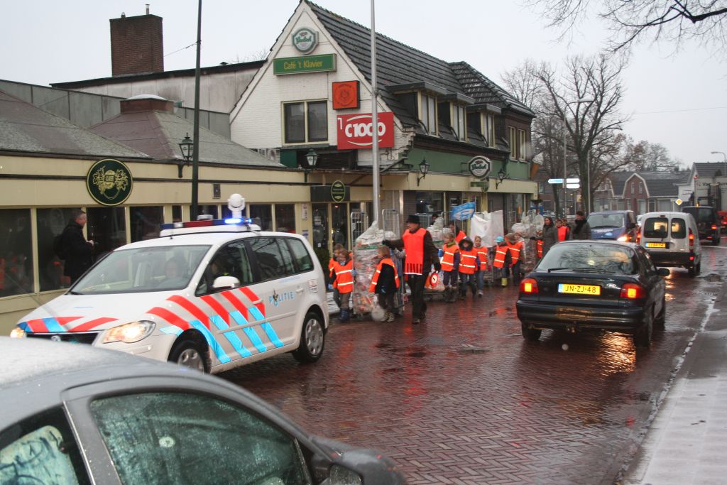 4de klas Haarschool voor Haïti voetbal politie haarschool 