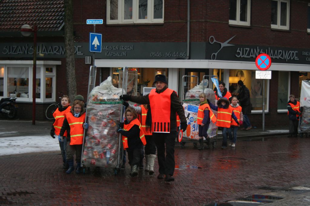 4de klas Haarschool voor Haïti voetbal politie haarschool 