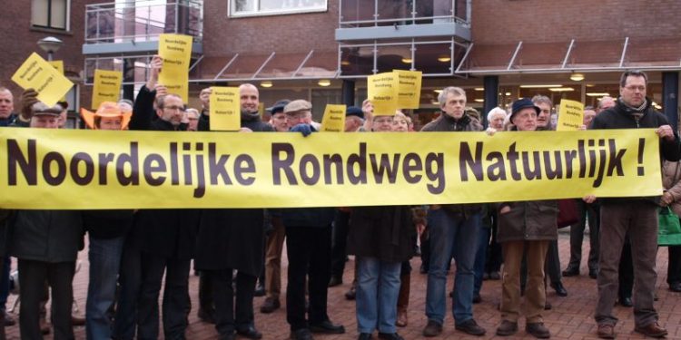 Krant over rondweg 