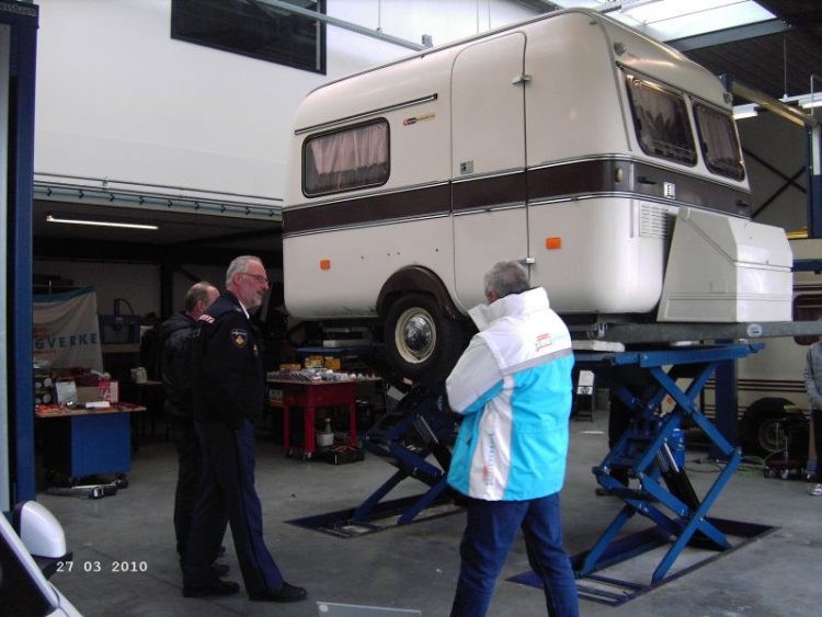 Caravankeuring VVN Holten ook dit jaar weer geslaagd politie 