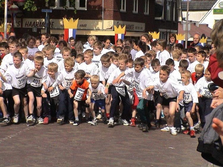 Bevrijdingsloop 2010 smidsbelt fienpreuvers carnaval atletiekvereniging 