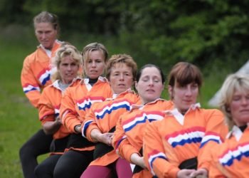 Opening kunstgrasveld hockey in Holten 