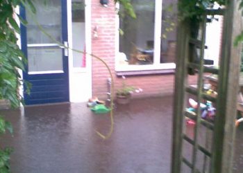 Wateroverlast in Holten, stuur je foto's brandweer 