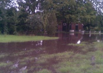 Wateroverlast in Holten, stuur je foto's brandweer 