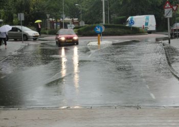 Wateroverlast in Holten, stuur je foto's brandweer 