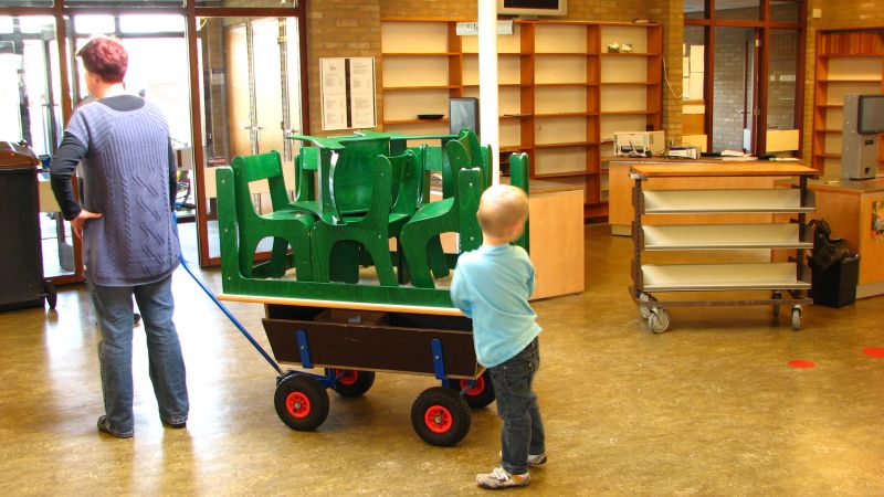 Bilbliotheek ruimt oud op en opent nieuw tastoe bibliotheek 