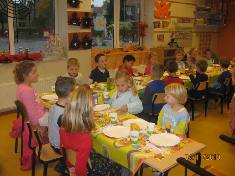 Nationaal Schoolontbijt bij de Regenboog nijkamp 