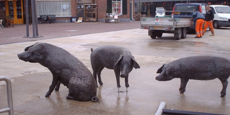 HoltensNieuws.nl Keunen en bankje weer terug Keunen en bankje weer terug kulturhus gemeente