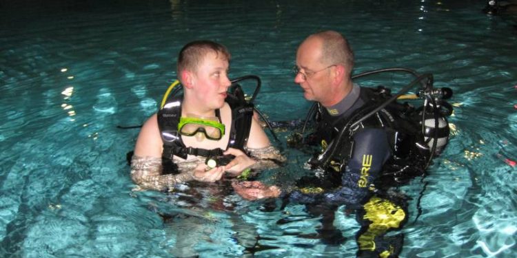 HoltensNieuws.nl Scouts met lichamelijke beperking duiken onder Scouts met lichamelijke beperking duiken onder
