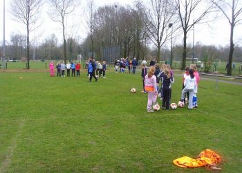 Holtense skeelertocht blauwwit 