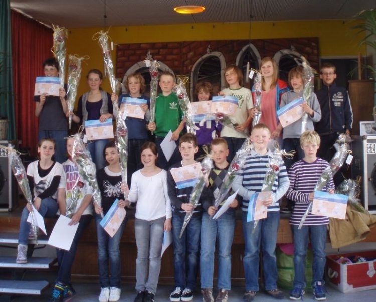 121 leerlingen geslaagd voor Jeugd-EHBO ! holterenkschool 