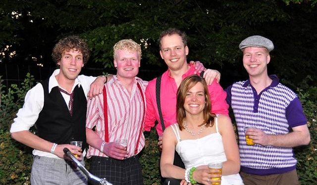 HoltensNieuws.nl Zondag 17 april live in Het Bonte Paard “Lady en de Vageband.” Zondag 17 april live in Het Bonte Paard “Lady en de Vageband.” dijkerhoek bonte paard