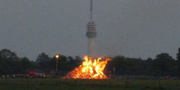 Fatale gevolgen door gedraaide wind? paasvuur beuseberg 