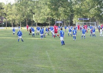 Minicompetitie gaat van start voetbal blauwwit 
