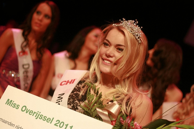 Feike Huisman is Miss Overijssel brandweer 