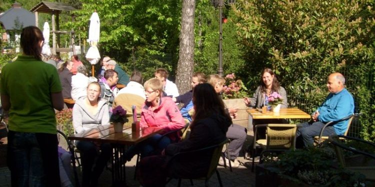 HoltensNieuws.nl 5 jarig bestaan Zorgboerderij Het Nös 5 jarig bestaan Zorgboerderij Het Nös