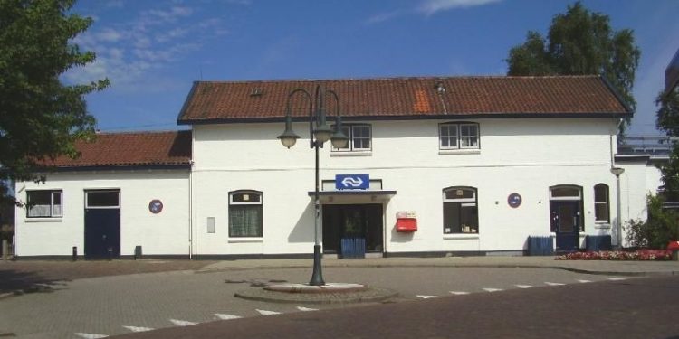 Fietswrakken bij station verwijderd gemeente 