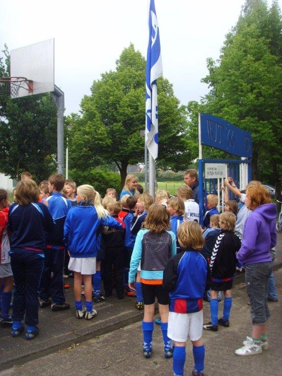 Jeugd Blauw Wit sluit seizoen af met tentenkamp! blauwwit 