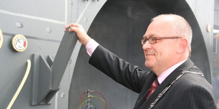 Burgemeester Hofland opent Midzomerfestival Holten smidsbelt gemeente fotoalbum 