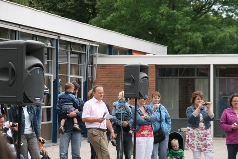 Het is weer grote vakantie Keunefeesten haarschool 