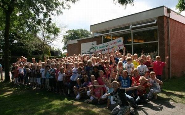 HoltensNieuws.nl Haarschool wenst Feike succes Haarschool wenst Feike succes triathlon haarschool